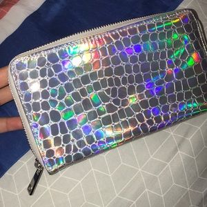 Holographic wallet